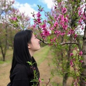 Meet your Posher, Joy